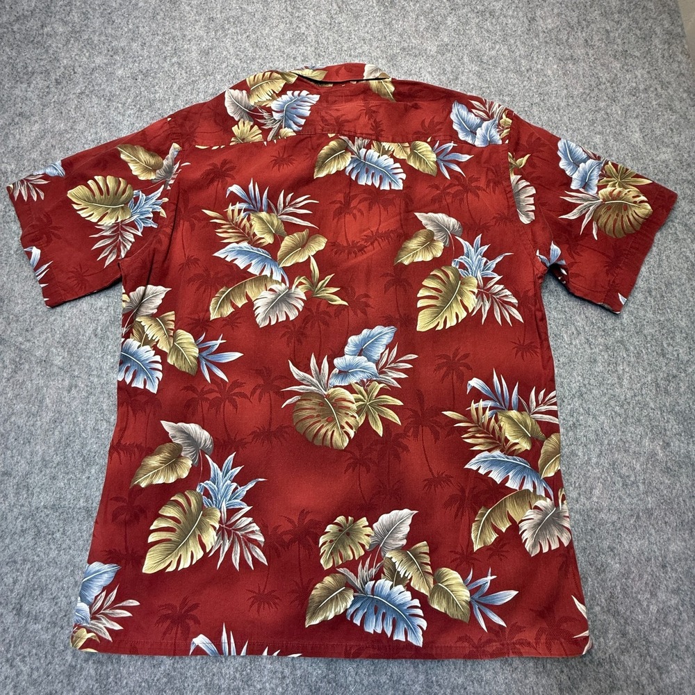St. John's Bay Island Style Shirt Men's Medium Red Tropical Floral Short Sleeve - Picture 6 of 7